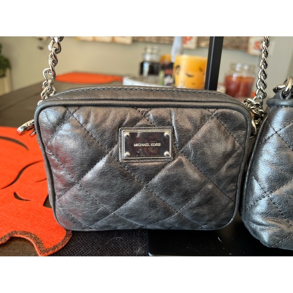 Rare Michael Kors crossbody and wristlet set - Picture 4 of 12